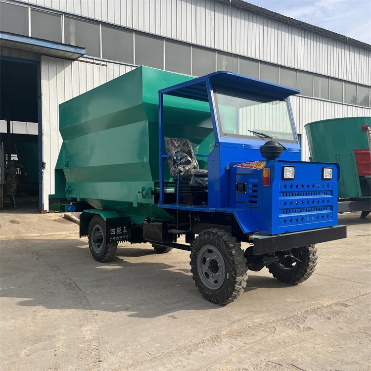 养殖场圈舍撒料车撒草饲喂车车载搅拌投料机