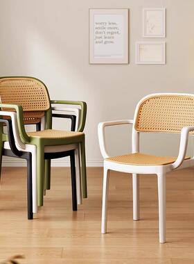 手编塑料椅气子家用餐椅靠背藤椅可叠放户外凳子阳扶H335H39台休