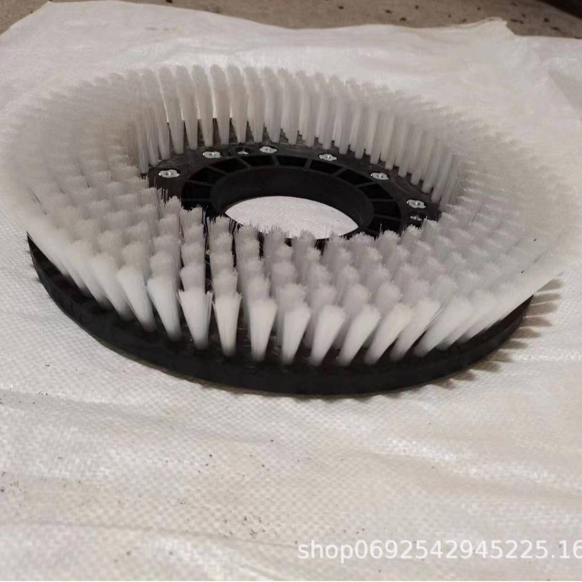 磁吸式洗地686机圆盘洁刷耀纳仕德扬子凯地车驰卡赫间地面洗毛刷