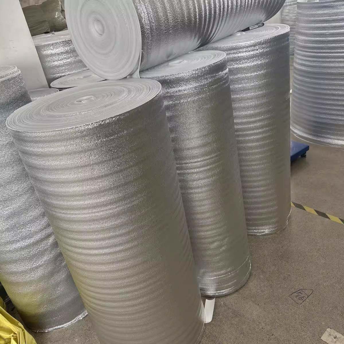 木地板防潮膜地暖地热专用铝膜静音地面保护膜加厚隔音地垫可裁剪