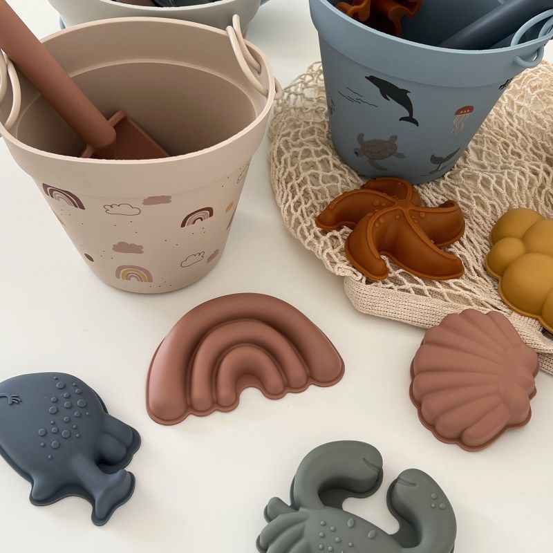 丹麦ins硅胶沙滩玩具儿童宝宝挖沙铲子工具桶海边玩沙恐龙套装