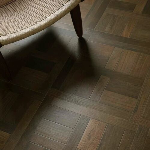 中古风仿木纹地板客厅餐厅卧室实C木地砖酒店民宿咖啡厅胡桃色瓷