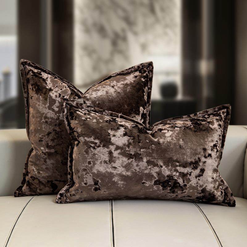 轻奢复咖啡古色花绒抱枕新中式高档靠枕别冰沙墅发靠垫样板间WEC