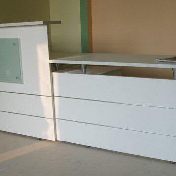 式青岛办公服务台简约迎宾台前台接待台收银台桌前台桌板公司吧台