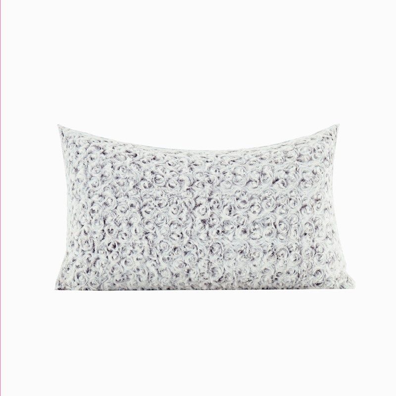 家人与花园法式优雅干枯玫瑰粉色米白毛绒抱枕样板间别墅腰枕