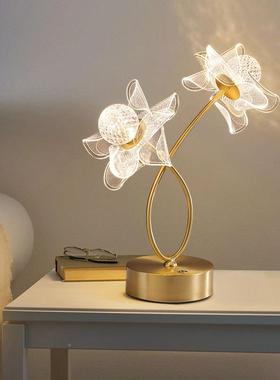网红SIN轻奢花卧朵台灯蝶室床头阅读灯创意设计师客风Xy2012厅装