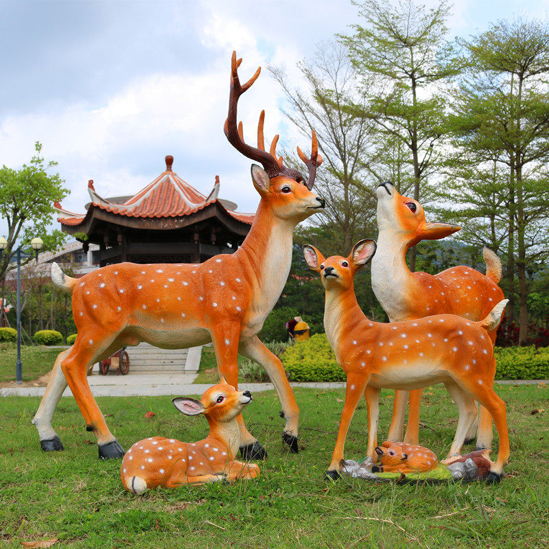 梅花鹿玻璃钢雕塑园林景观仿真动物模型户外庭院房地产美陈摆件