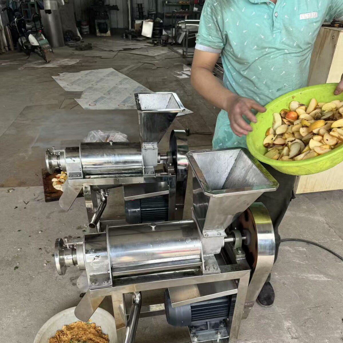 鲜榨原汁饮料挤压榨汁机柠檬梨子挤压打汁机破碎式打汁机