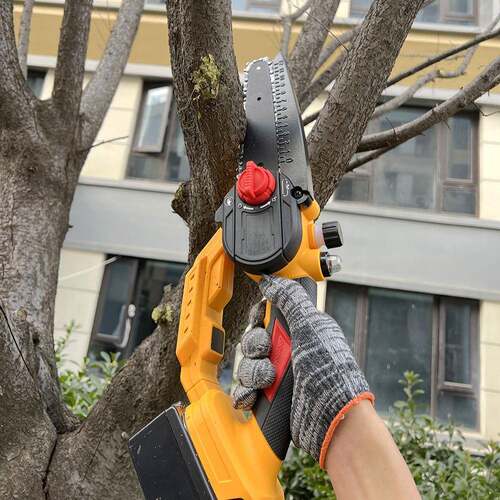 黄色充电锂电锯家用线轻小电型链锯无户外无242果园修枝单手刷锯