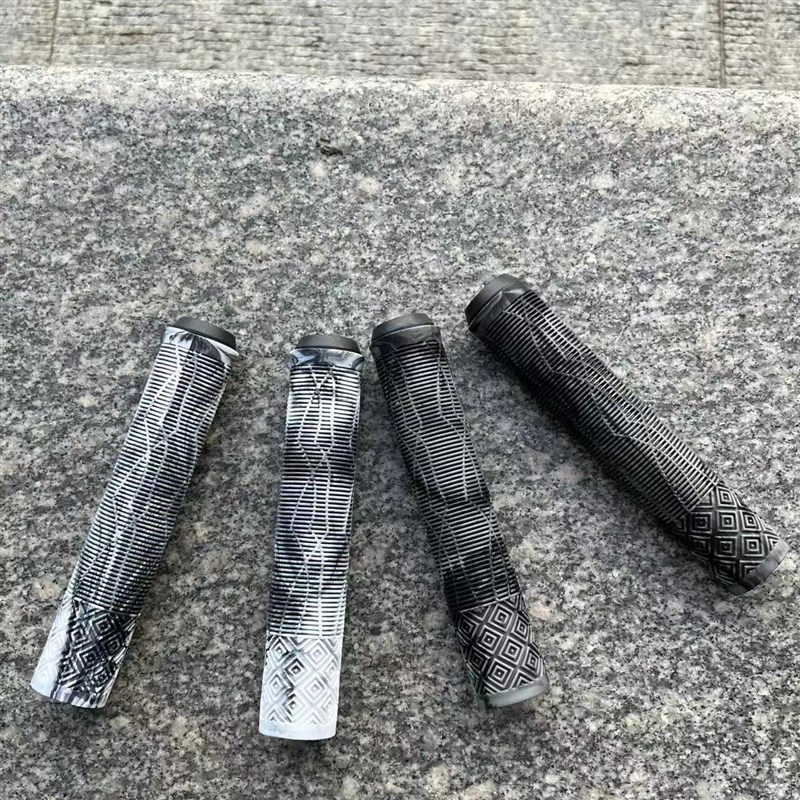 新款加长1e60MM登山自行车通用舒适防滑把套橡胶材质弹性个性