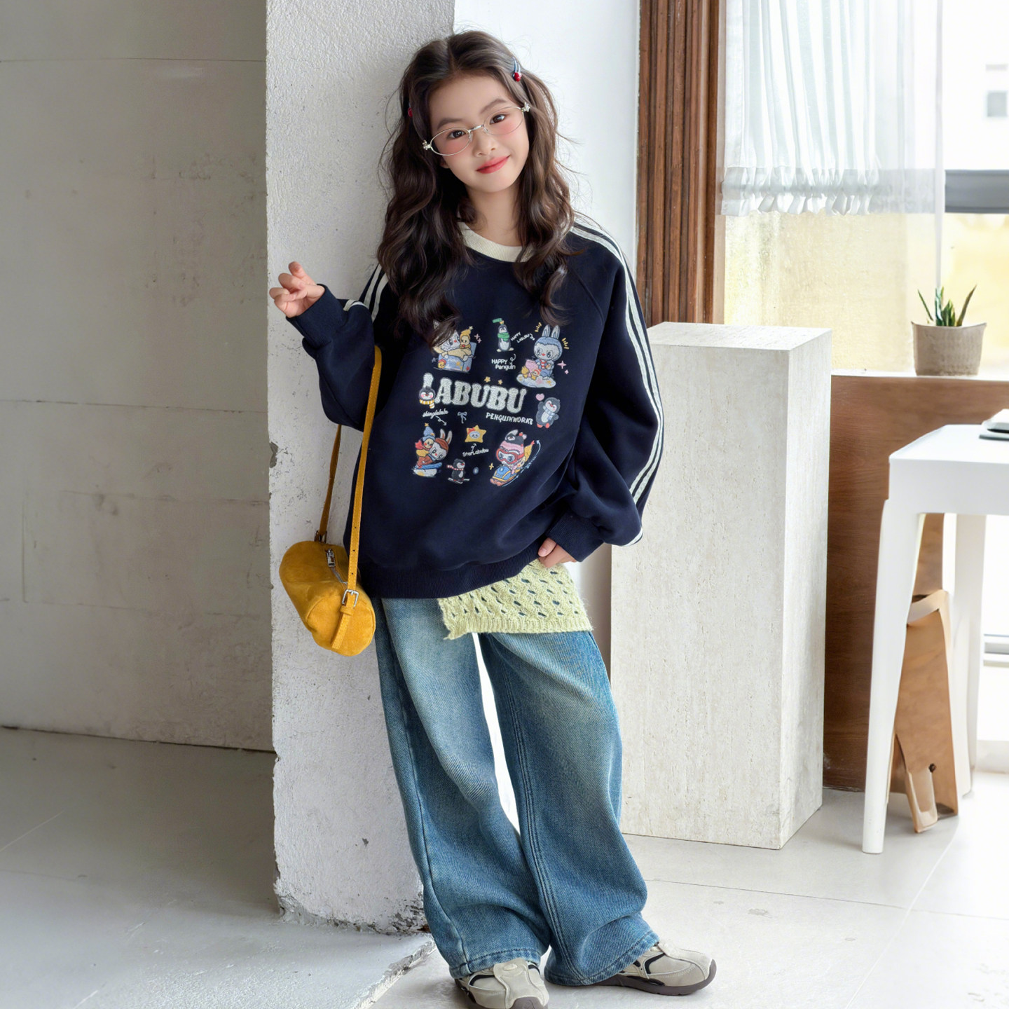 女童秋冬加绒卫衣牛仔裤套装2025新款女孩保暖上衣直筒裤两件套潮