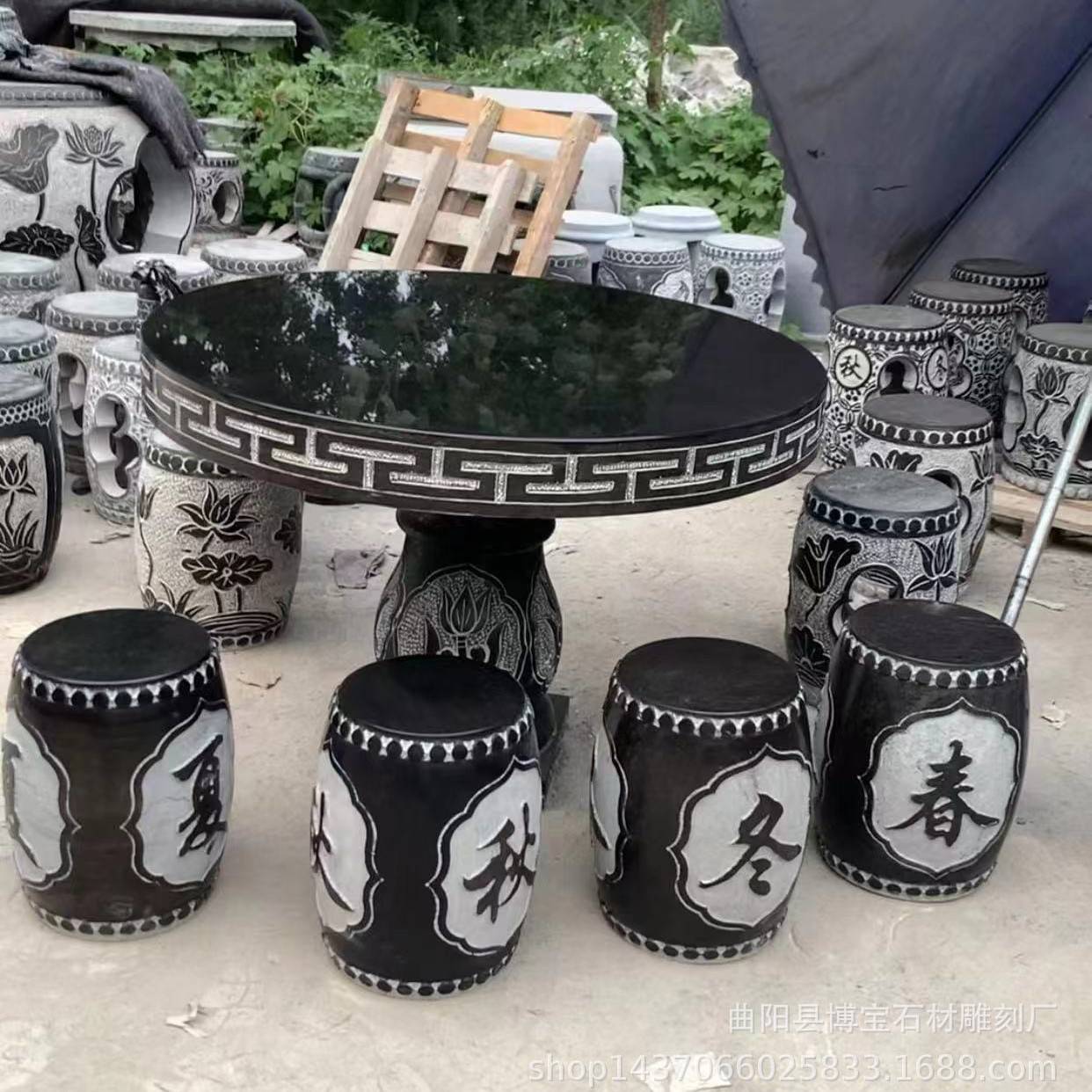 石雕象棋棋盘桌子一桌四凳 庭院大理石休闲喝茶青石圆桌现货厂家