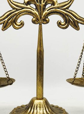 铁艺天平摆件覆古工艺装饰模型天秤座道具金属礼物办公桌创意欧式