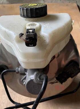 适用奔驰23821E180E200E260奔驰238E300E3530E63刹车真空泵/总泵