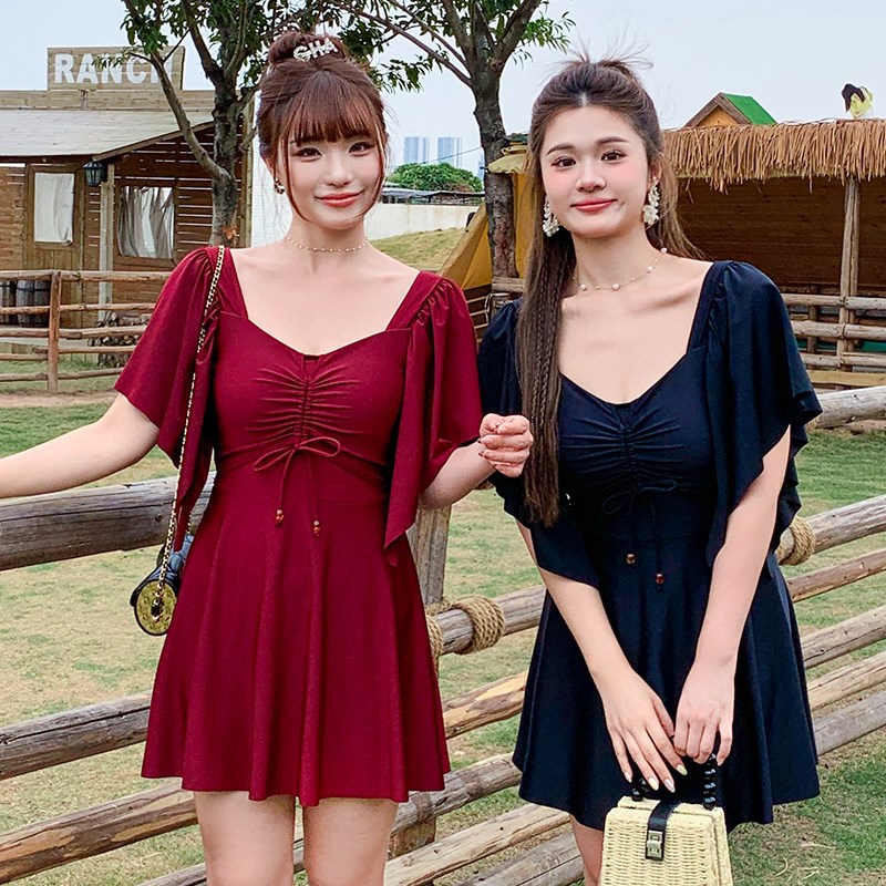 大码泳衣女200斤遮肚显瘦连体裙式平角保守遮肉温泉沙滩度假泳装