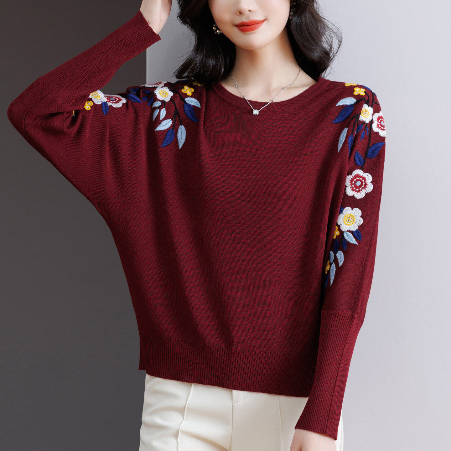 时尚妈妈装花朵刺绣蝙蝠袖圆领针织衫女宽松套头毛衣春秋外穿上衣,女装/女士精品,中老年女装,淘宝优惠券,粉丝福利购,淘宝优惠卷