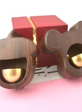 现日式QBL—SD入户木店创铺货开门吸门式铜铃胡桃冰箱贴木制工艺