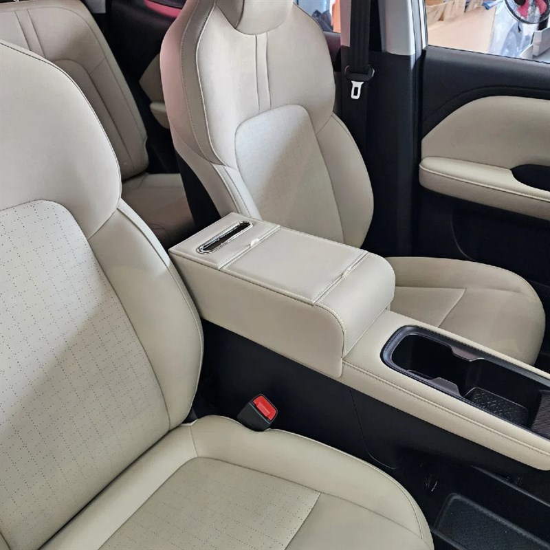 五菱汽车缤果PLUSn主驾中控扶手箱加装储物纸巾盒增高保护套水杯