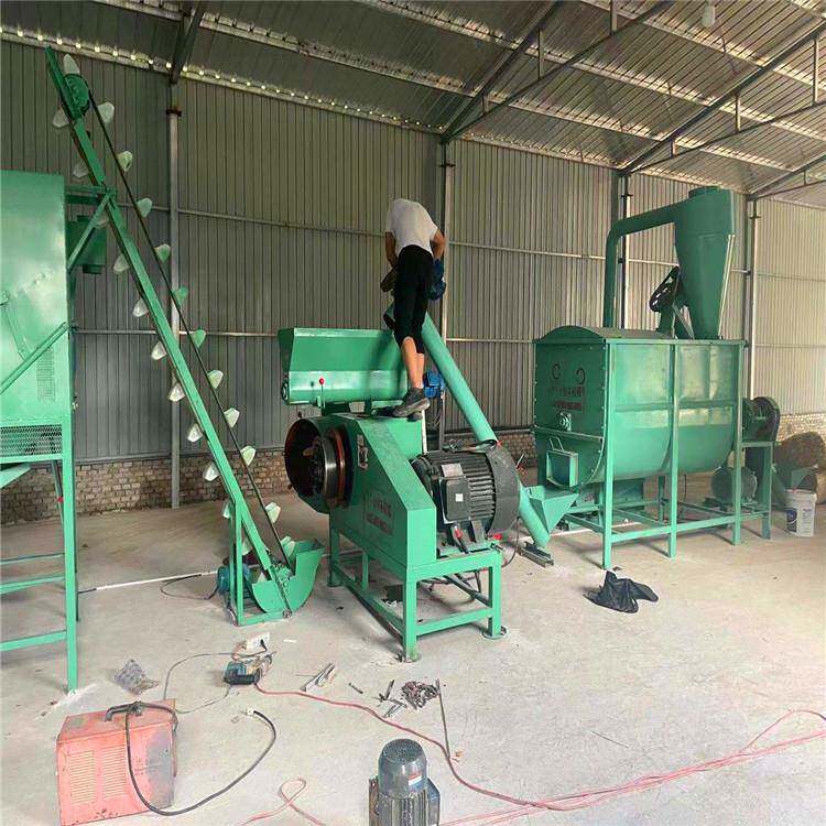 养牛场用环模饲料颗粒机组图片小型饲料颗粒成套机组占地面积小