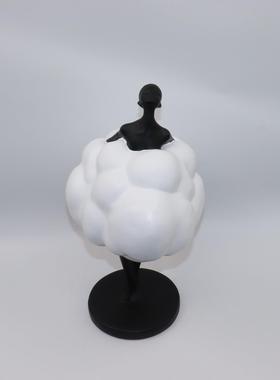 创现代约简云朵人物摆树脂件客厅茶几样板房中号云朵售楼部玄关意