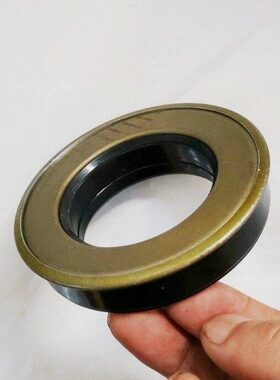 洋马收割机半轴油封1B1604-14840驱动轮油封铁油封XQ0864E内径5cm