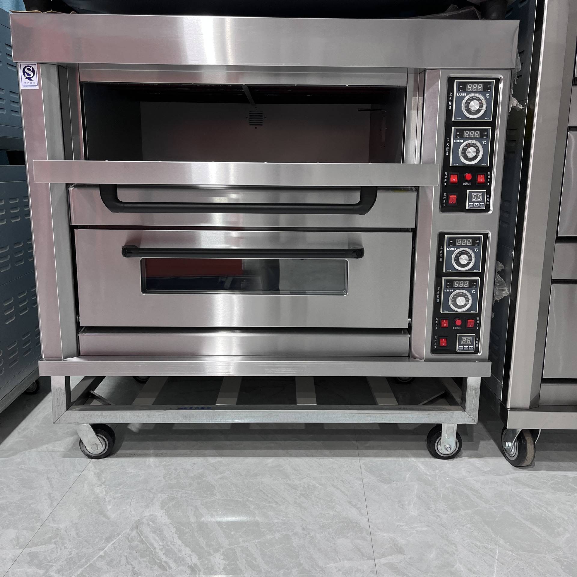 Large baking equipment大型烘焙设备 Bakery Oven面包店烤箱