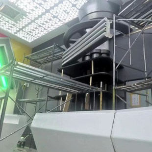 海凤扬雕塑艺术五彩灯光创意艺术装饰炫彩增加室内繁华的景色