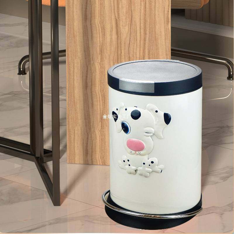儿童房卡通卧室环保垃圾桶脚踏式书桌客厅静音可爱盖不锈钢带铆钉