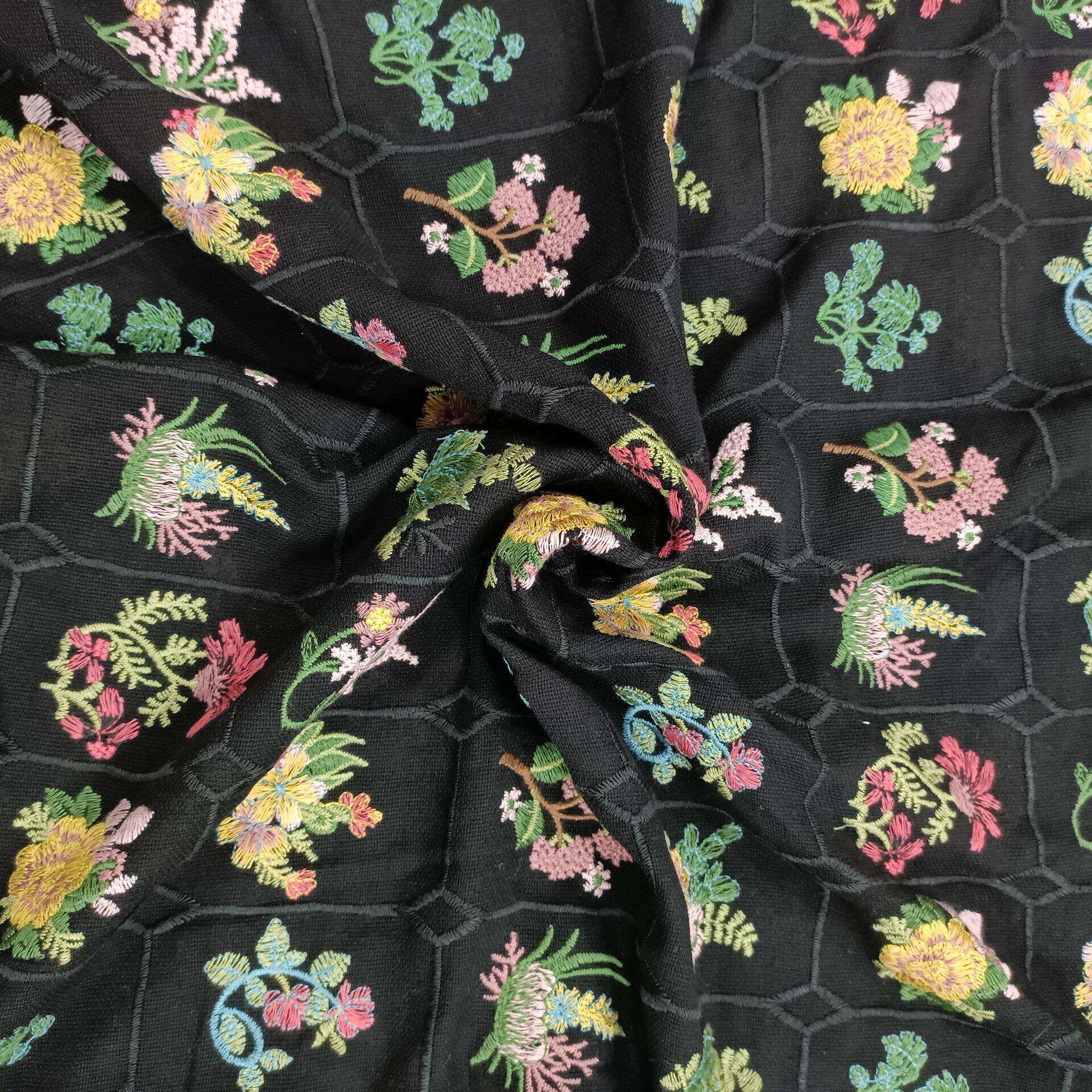 绣花镂空蕾丝花布绣服装料面料装饰韩版刺盖布花卉植物棉纱一米