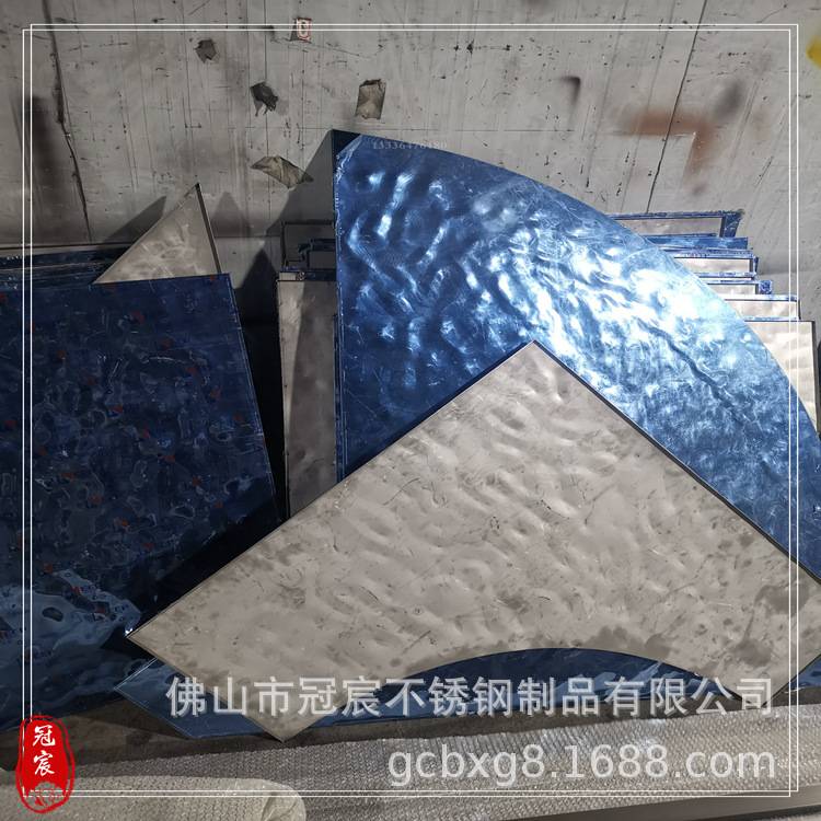 304不锈钢水波纹板 镜面压花板彩色板 大中小水波纹不锈钢图片