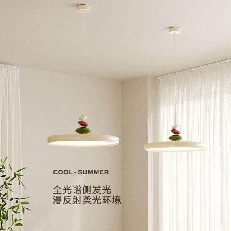 全光108谱飞碟餐厅灯代简约飞盘吊感餐桌灯家用现奶油风M豆灯
