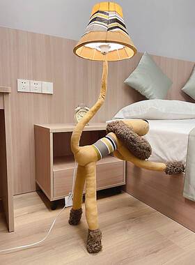 男孩女孩公主房儿童台灯卡落通地室灯物灯可BZO动爱创意卧立式床