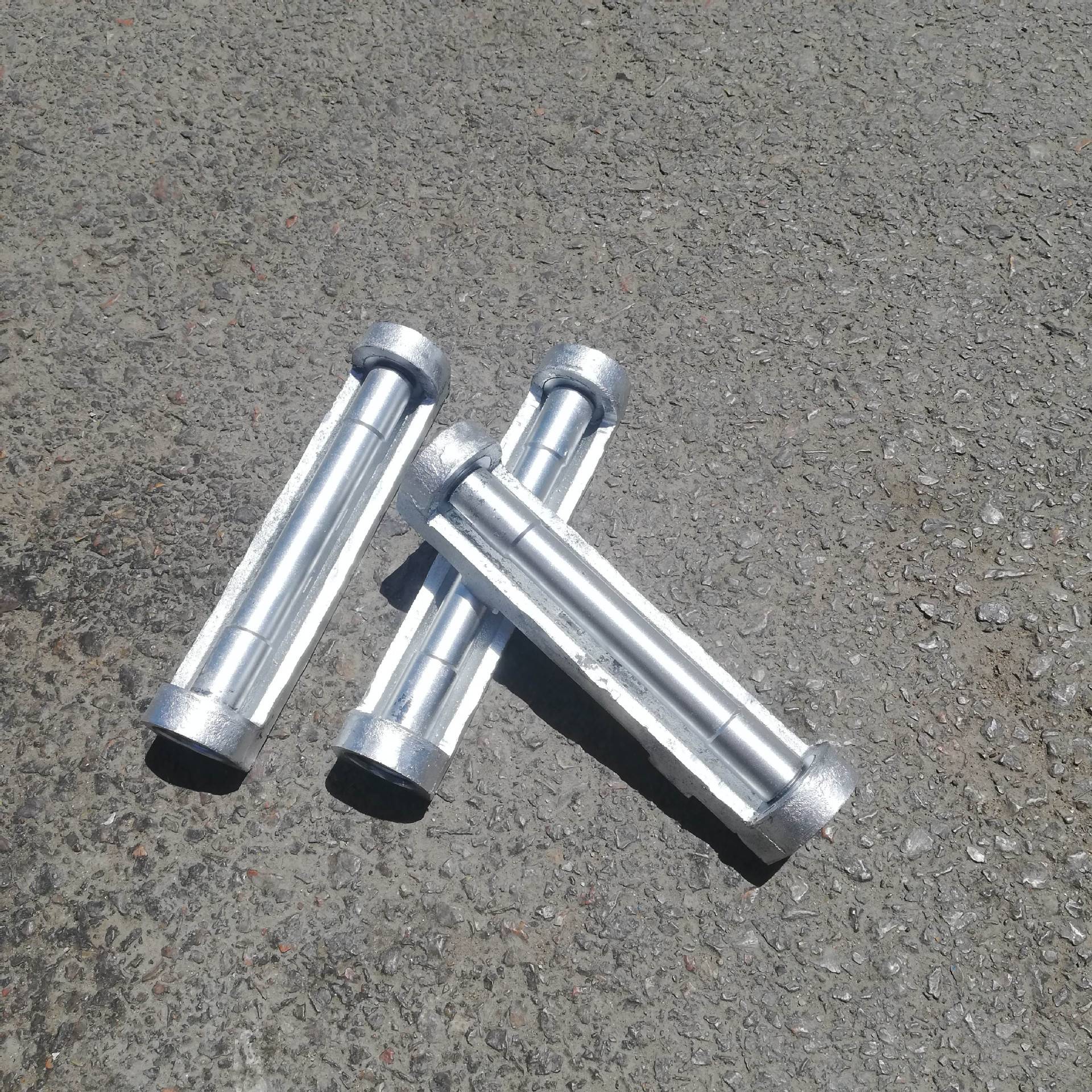 铁路曲线两用枕上滚筒 重量轻 体积小 轨道推送放散滚轮