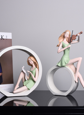 现代软装饰品家居客m厅酒柜玄关北欧电视柜桌面礼物简约人物小摆