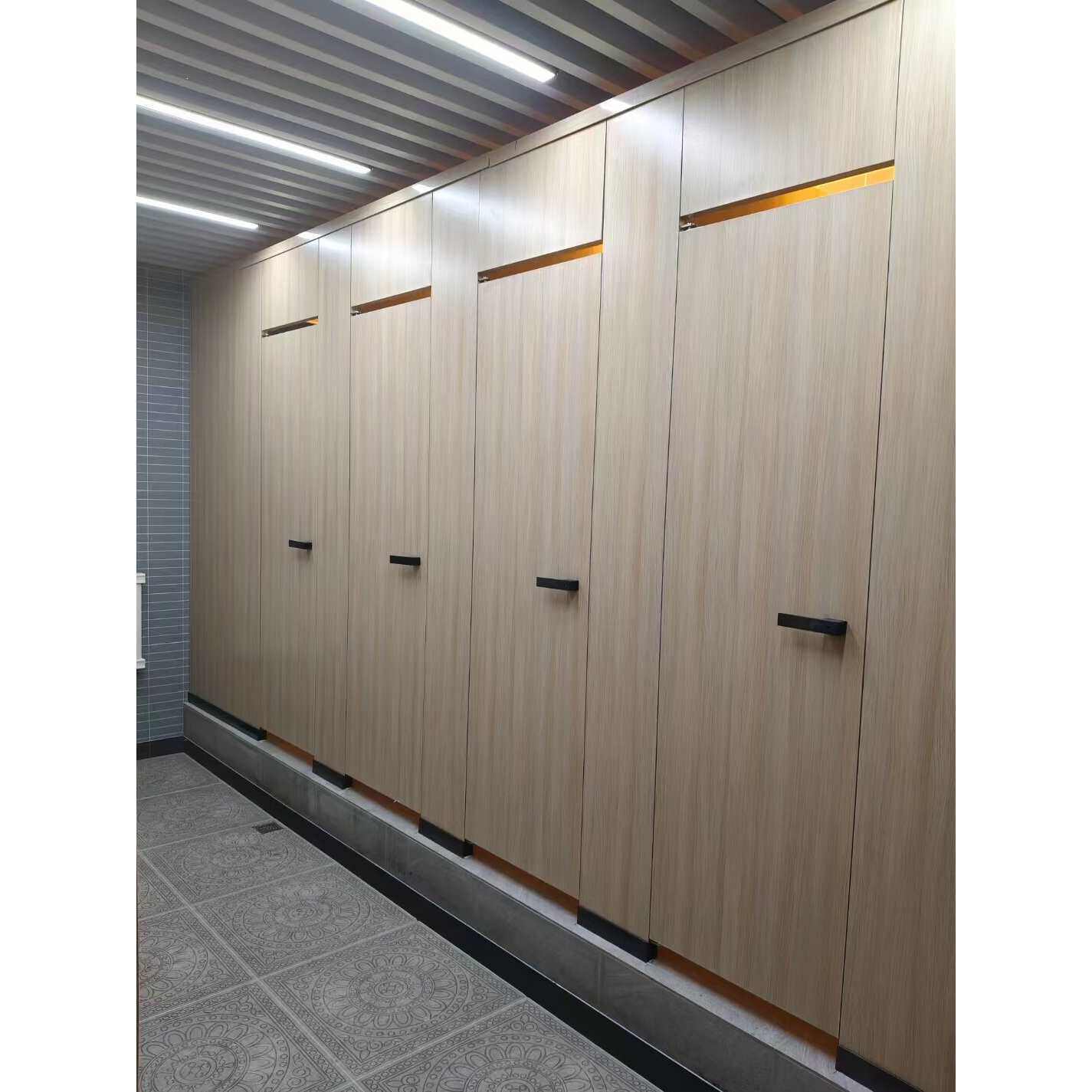 苏州学校卫生间隔断公共厕所抗倍特PVC淋浴房挡板可自装隔墙