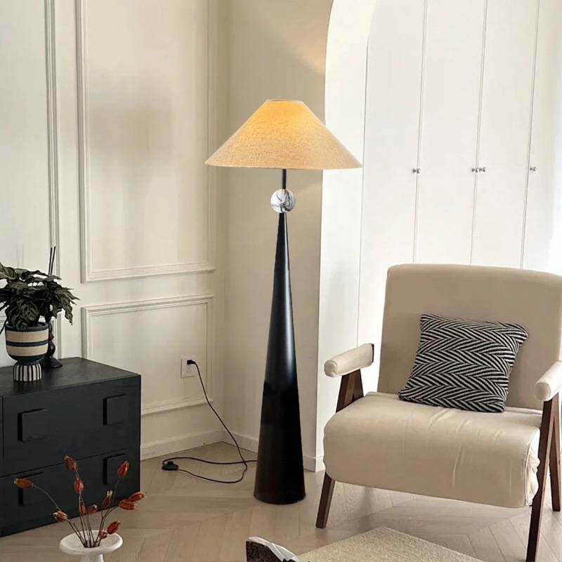意式极简轻奢客厅落地灯沙发边角氛围装饰摆件设计师卧室现代台灯
