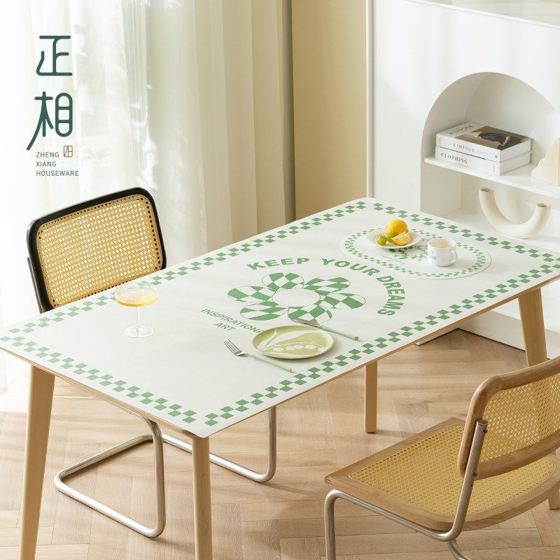 高级感pvc桌垫防水防油免洗Q弹餐桌布垫子隔热防烫长方形皮革桌垫