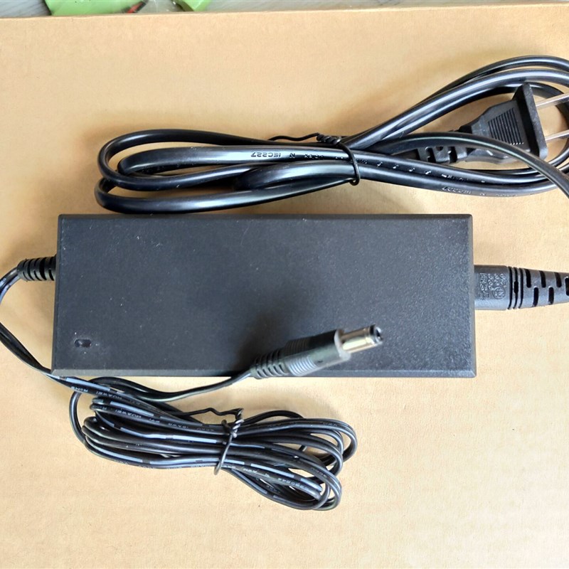 MIDELI美得理电钢琴88键重锤DPC320数码钢琴电源线适配器充电器15