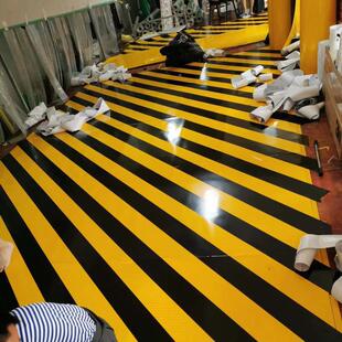 RGD钻石基级隧道口黑立面标记超级强定制铝反光膜铝板防撞斜黄纹