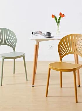 餐家用现代简约椅塑料餐桌椅子北欧简家用约EXU代靠背网红现轻奢