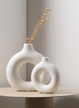 北欧风创意甜圈型陶瓷花瓶甜家客居厅装饰餐桌造摆件圆圈插HJB花