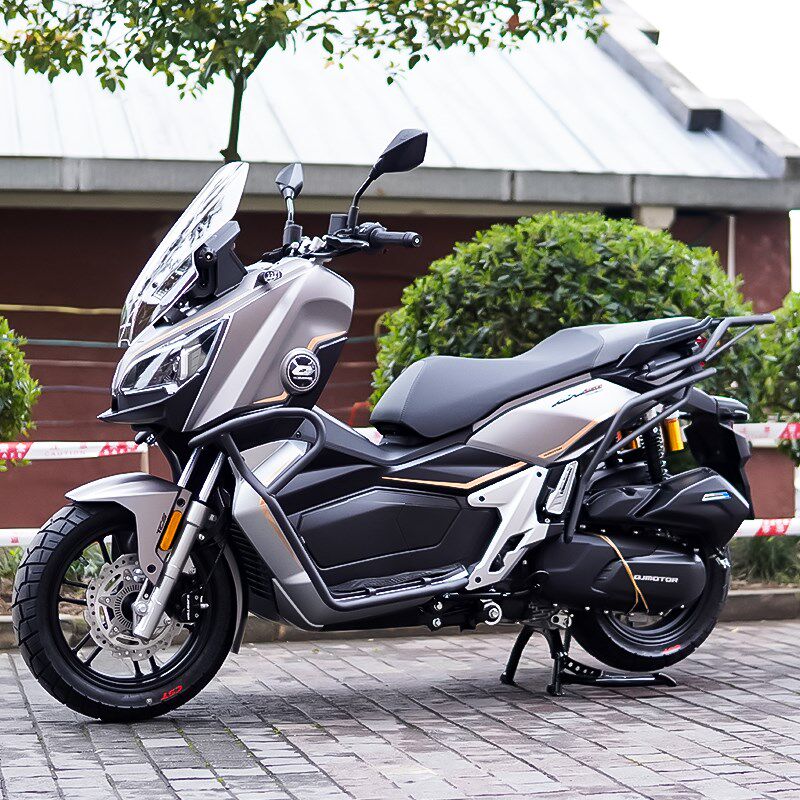 适用于鸿250ADV前后保险杠改装后货架尾箱架防摔排气护杠配件专用