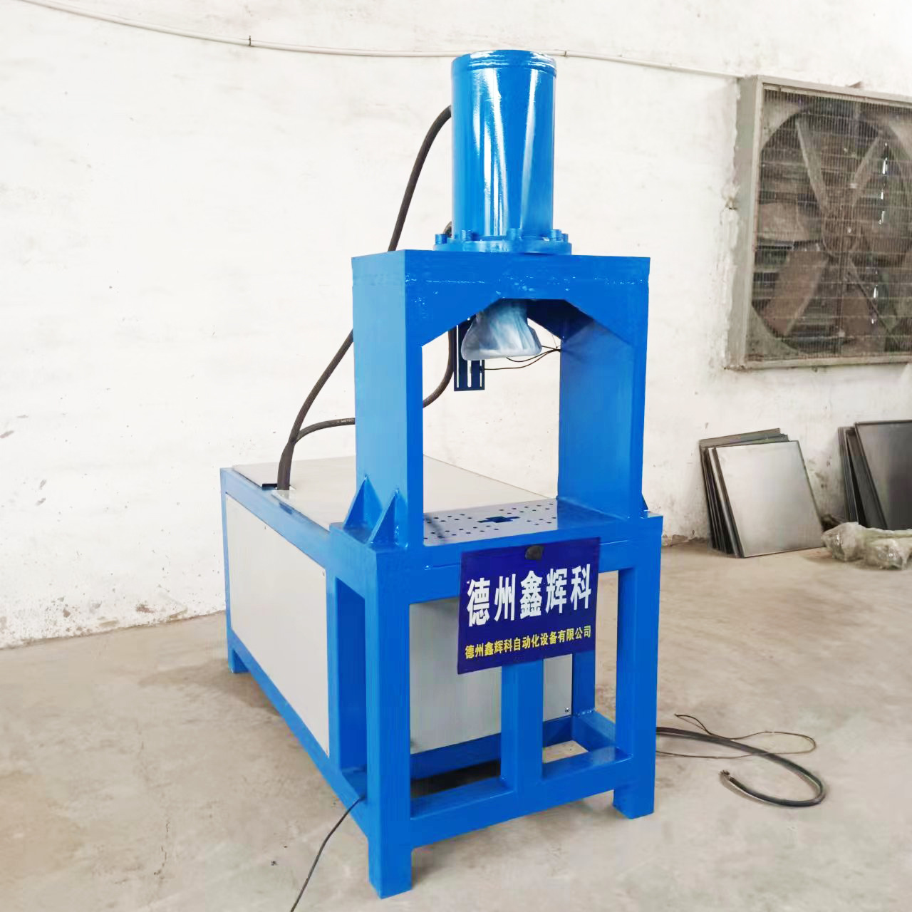 厂家直供槽钢角铁切断切角冲孔机不锈钢全自动数控方管冲孔切断机