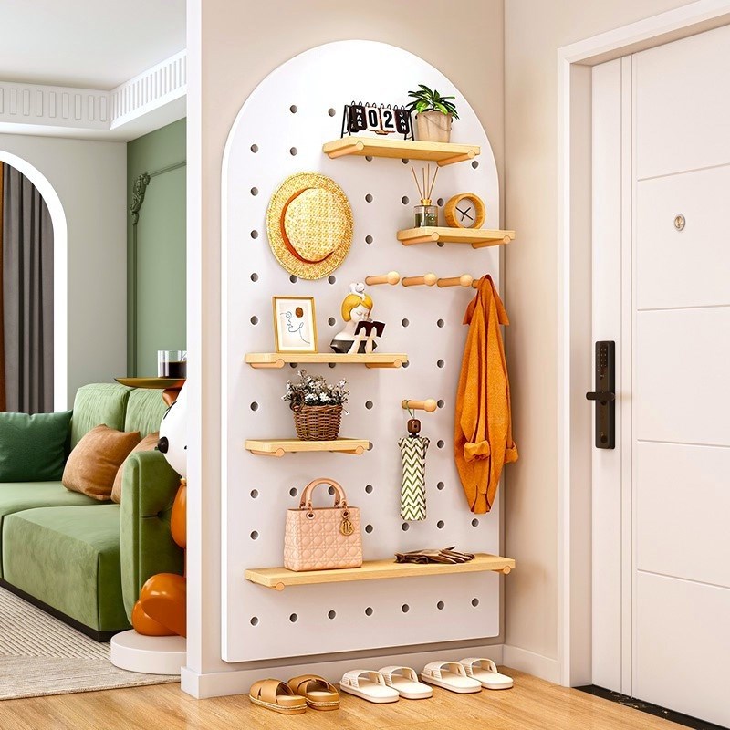 实木洞洞板置物架挂板p入户玄关挂衣架一体进门墙壁木质门后墙面