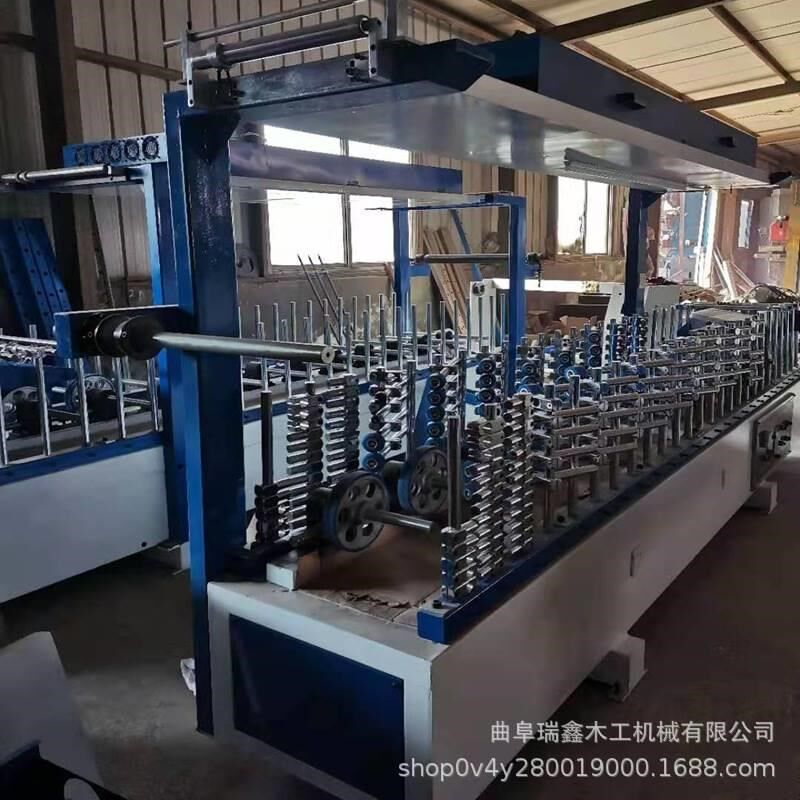 竹木纤维集成墙板覆膜机线条包覆机宽护墙板包覆机