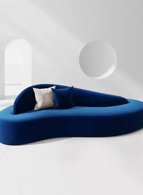 北欧创意双面沙发服装店酒店中岛屿休息区弧形售楼处蓝色异形沙发