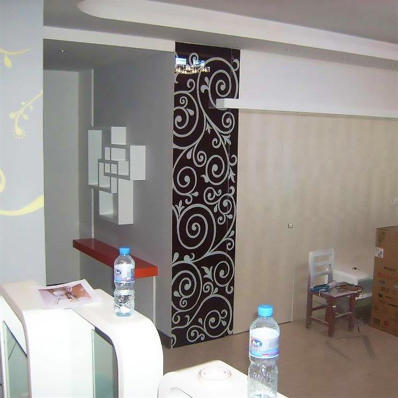 定做厂家钢化烤漆玻璃背漆非贴膜红底白花电视背景墙一侧线条花纹,基础建材,艺术玻璃,淘宝优惠券,粉丝福利购,淘宝优惠卷