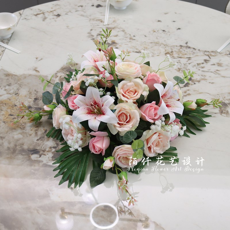 圆形酒店餐桌中间摆花餐厅圆桌花宴会装饰花艺会议室桌面摆件假花