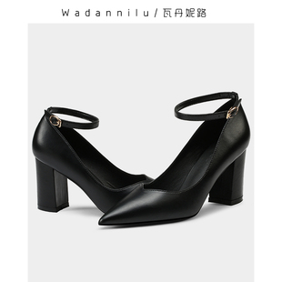 上班单鞋 大小码 女职业粗跟一字扣带百搭软皮低跟工作鞋 黑色高跟鞋