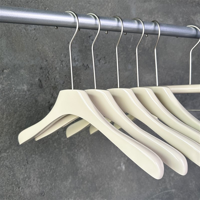 童装店儿童衣架奶油色木质u衣撑榉木原木色实木衣挂裤架LOGO定制